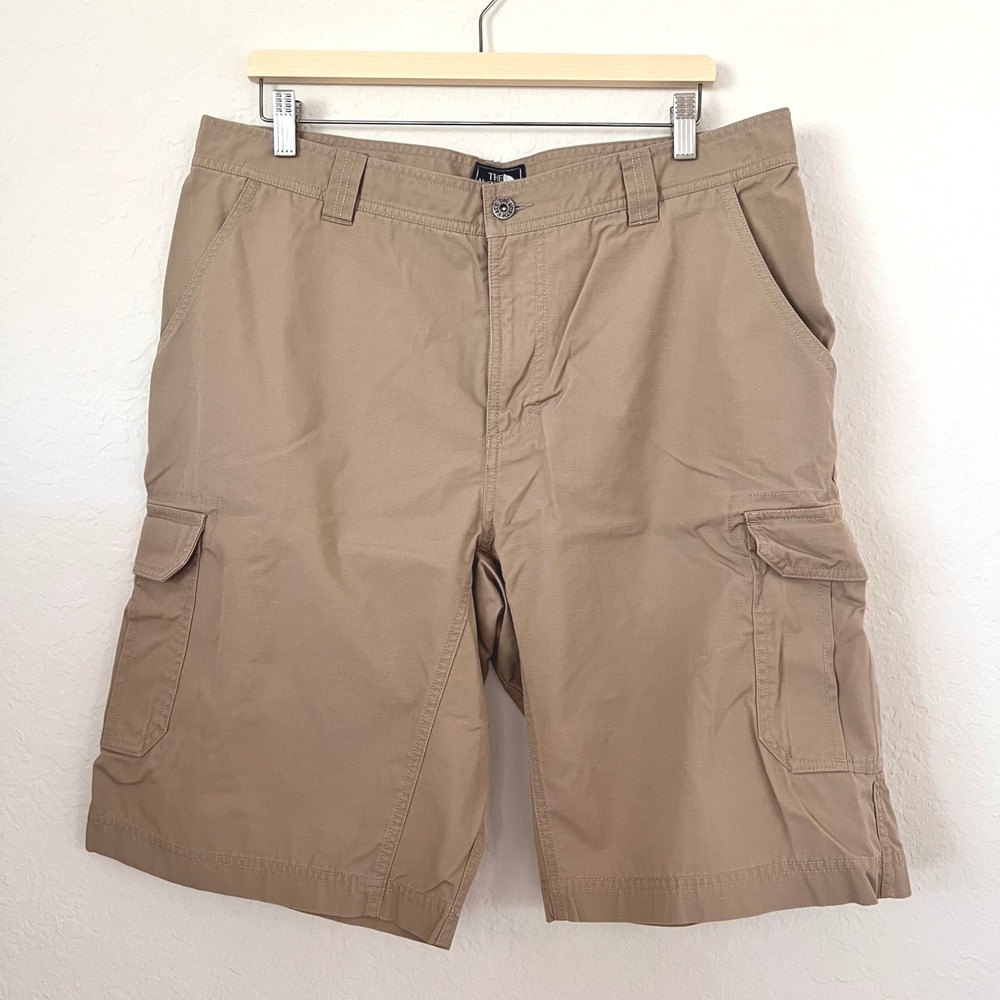 The North Face Mens Khaki Ripstop Cargo Shorts Size 40 Tan Hiking Camp Outdoor
